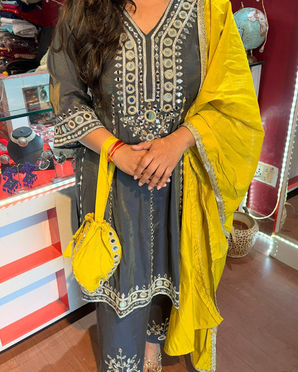Aarini Kurta Set
