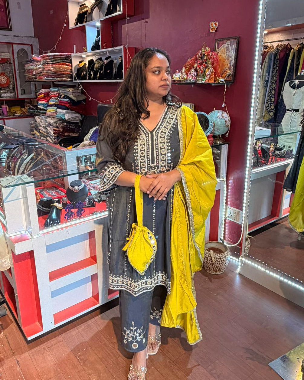Aarini Kurta Set